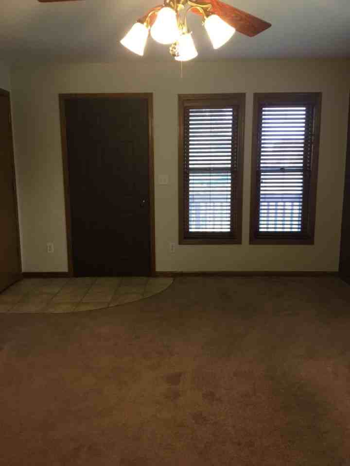 502 Grand Avenue - Photo 3 of 22