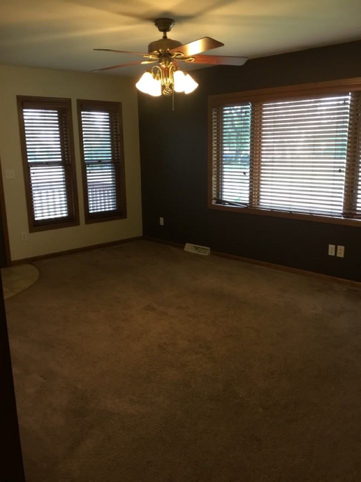 502 Grand Avenue - Photo 4 of 22