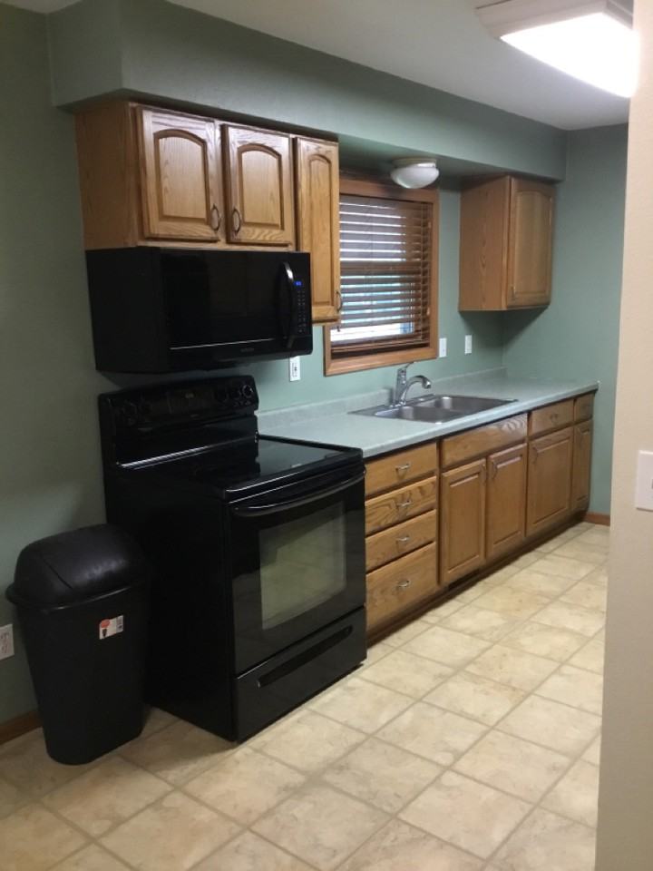 502 Grand Avenue - Photo 7 of 22