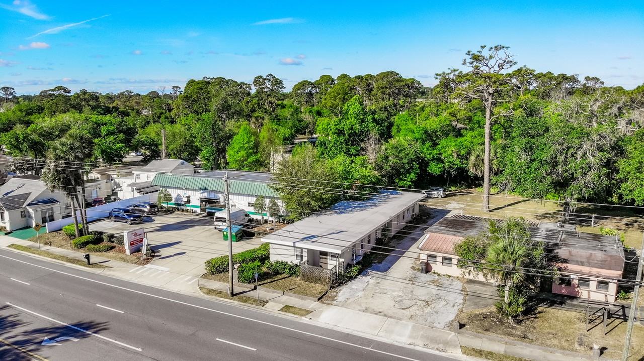 5018 S Ridgewood Ave - Photo 2 of 11