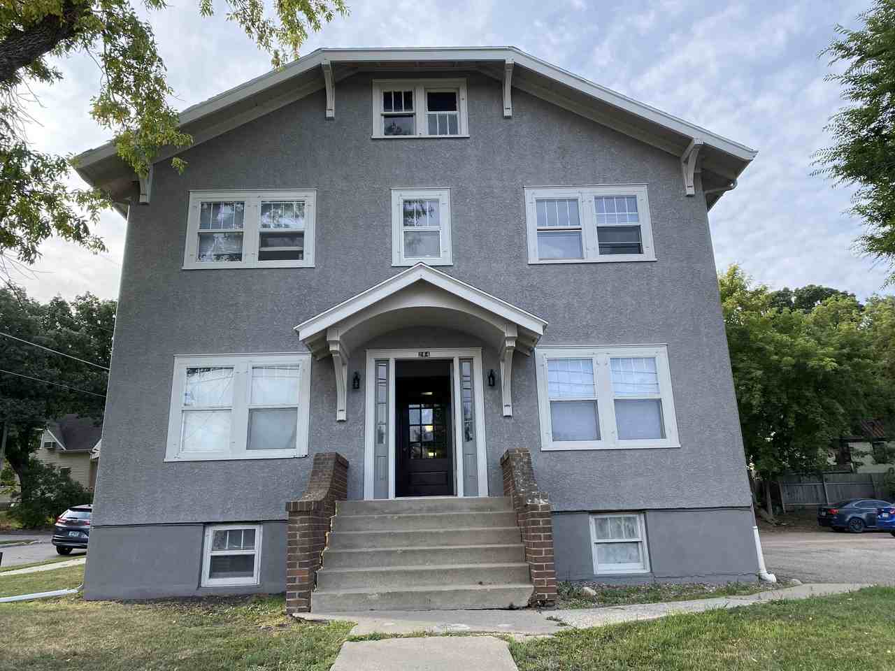 264 College St Se - Photo 2 of 28