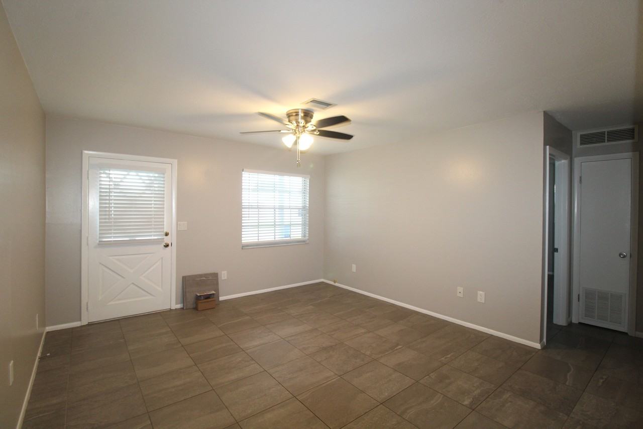 606 Briarwood Rd - Photo 2 of 13
