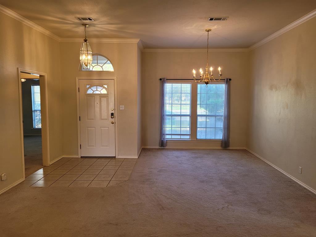2903 Bluebird Ln - Photo 2 of 32