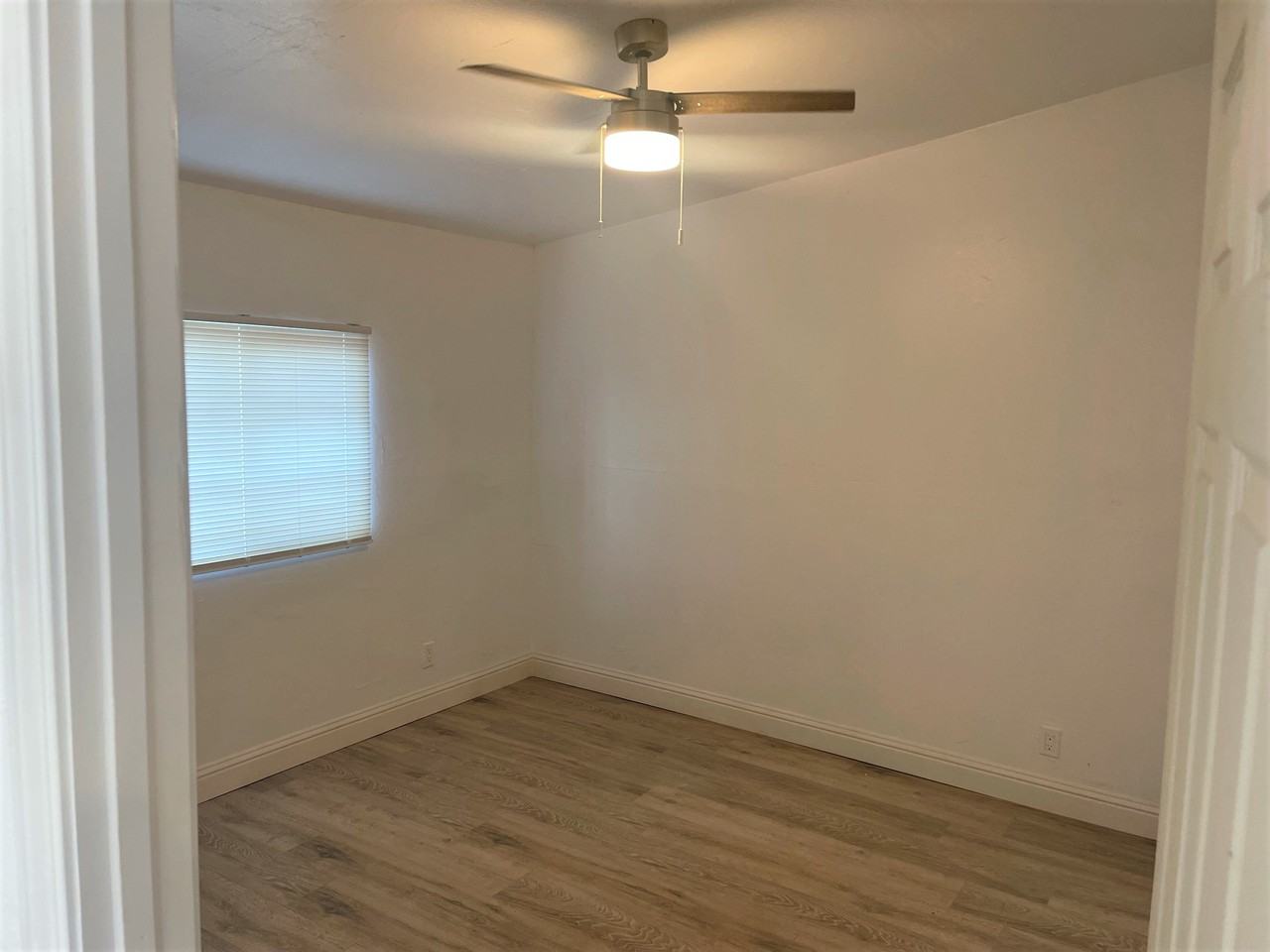 1301 Rene Ave - Photo 4 of 10