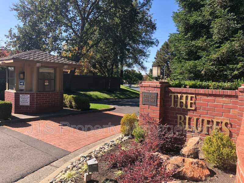 8868 Bluff Ln - Photo 2 of 39