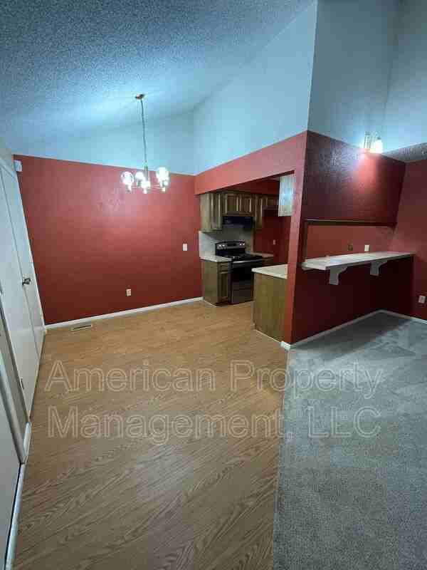 4407 S Gum Ave - Photo 3 of 14