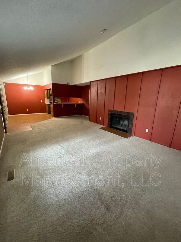 4407 S Gum Ave - Photo 5 of 14
