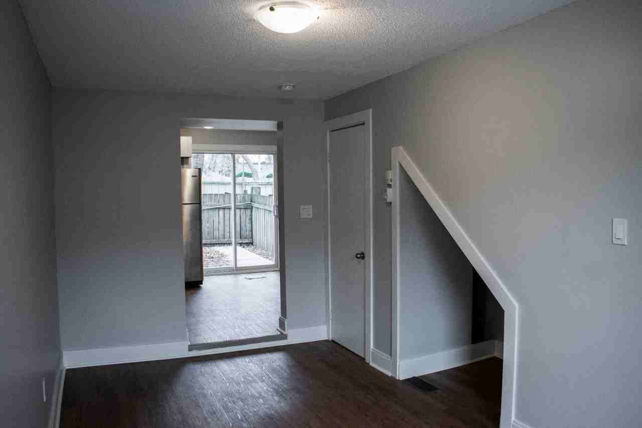 211 Caroline Street North - Photo 2 of 12