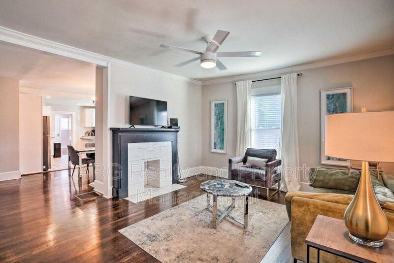 1039 Harwell St Nw - Photo 2 of 16