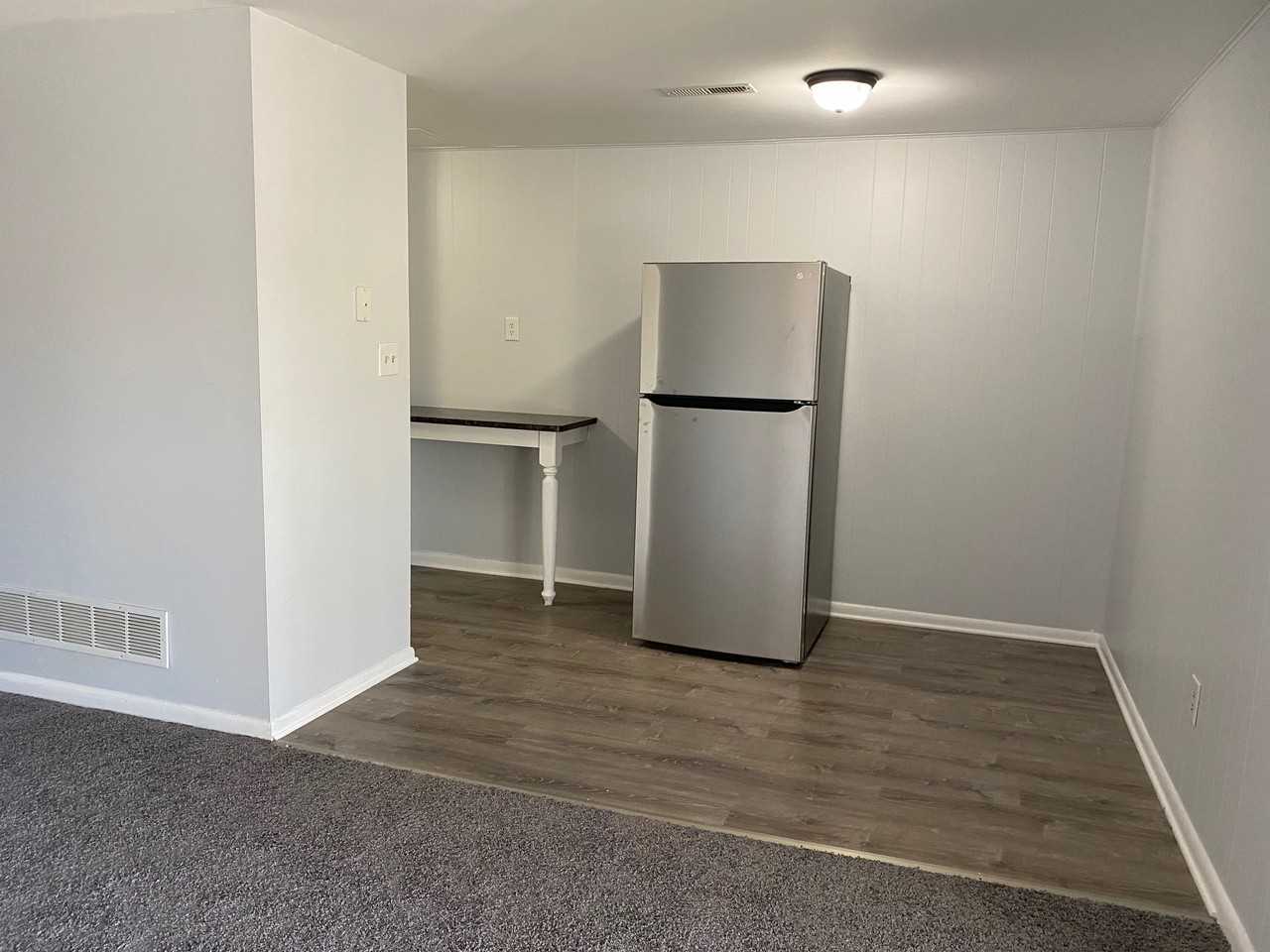 29 E Main St #C - Photo 3 of 9