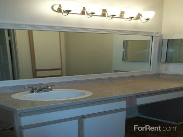 Verandah at Lake Pointe - Photo 3 of 21