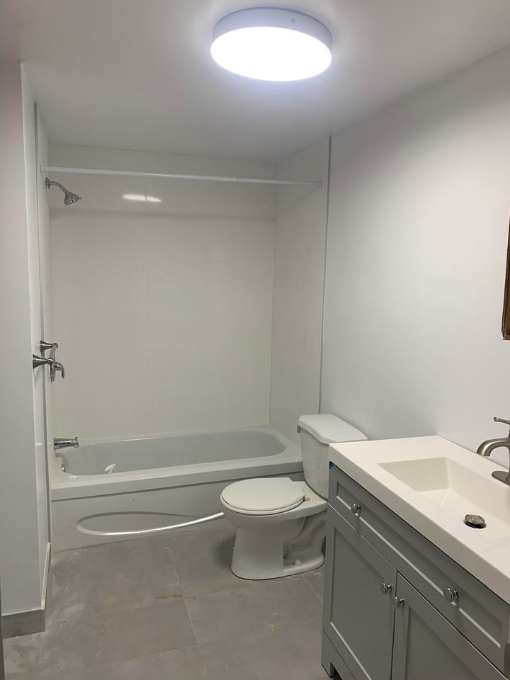 215 Rue Villeneuve Est #3 - Photo 2 of 6