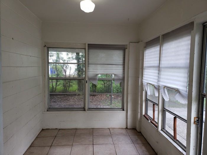 534 Francis Blvd - Photo 3 of 12