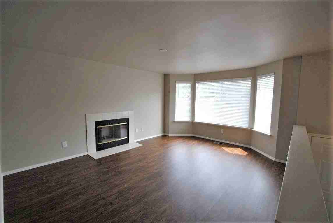 10904 17th Pl W - Photo 2 of 13