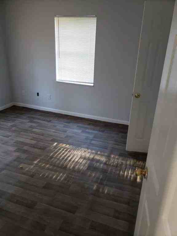 444 S Brunswick St - Photo 4 of 5