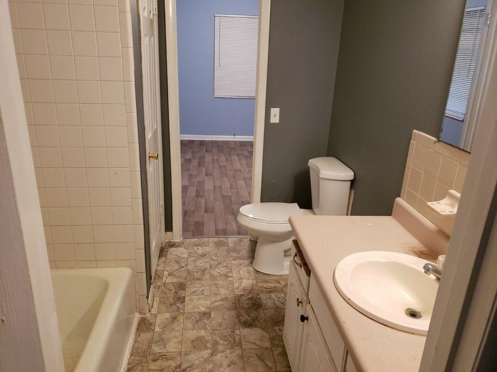 444 S Brunswick St - Photo 5 of 5