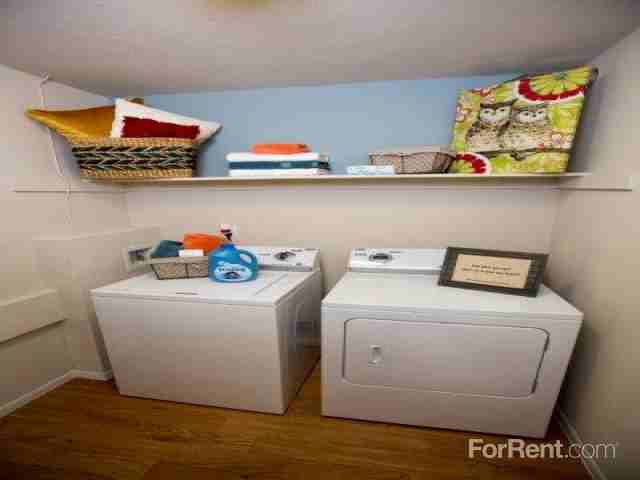 Ridgemar Commons - Photo 2 of 12