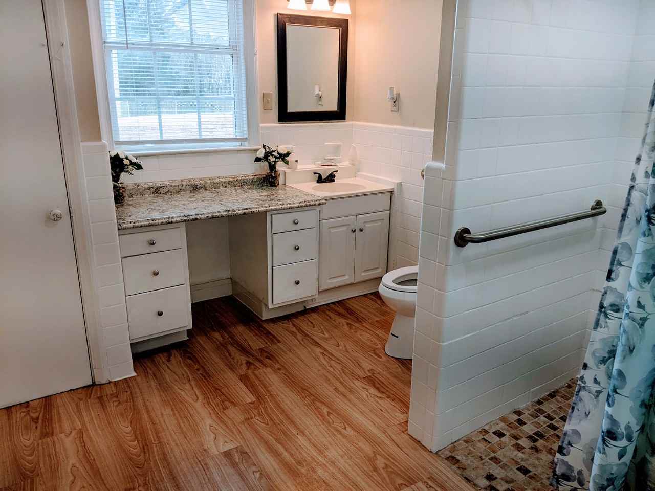 430 Edmond St - Photo 2 of 8