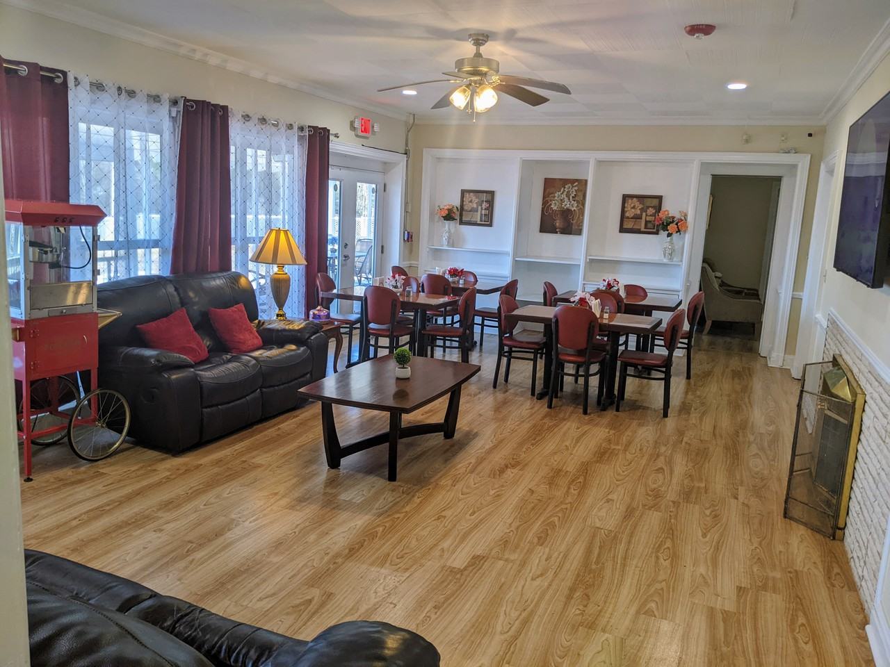 430 Edmond St - Photo 3 of 8