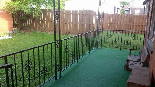 306 Pine St - Photo 3 of 11