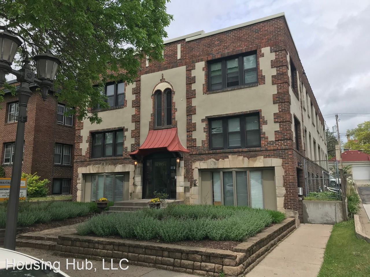 995 Grand Ave Apartments in Summit Hill, St. Paul, MN 55105 - Zumper