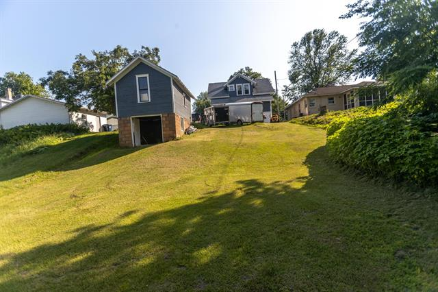 333 W State St - Photo 2 of 23