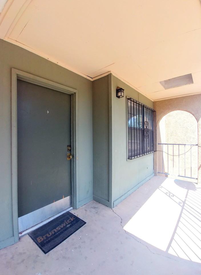 2915 Vail Ave Se - Photo 2 of 13