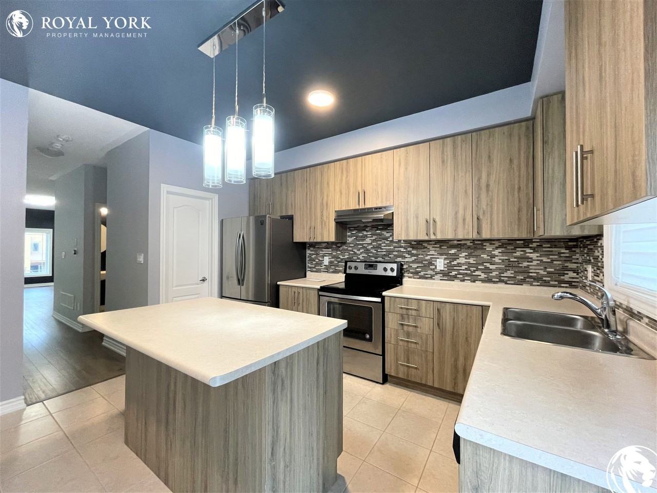 43 Milson Crescent - Photo 3 of 41