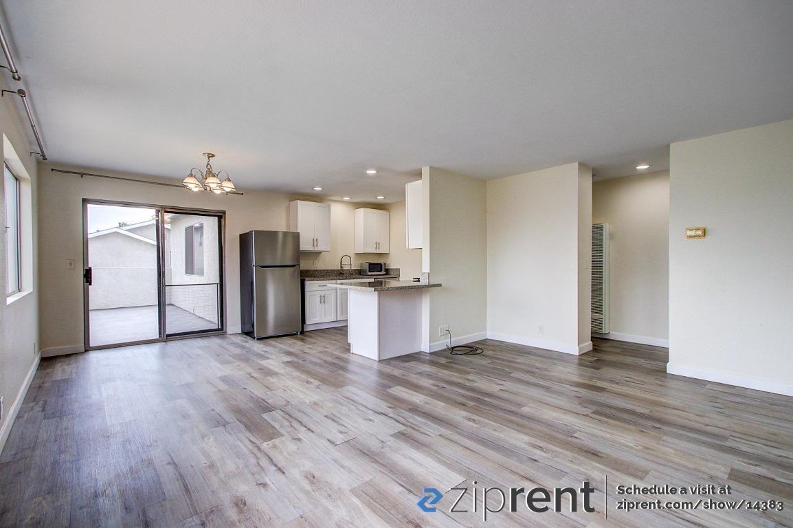 833 W 5th St - Photo 3 of 19