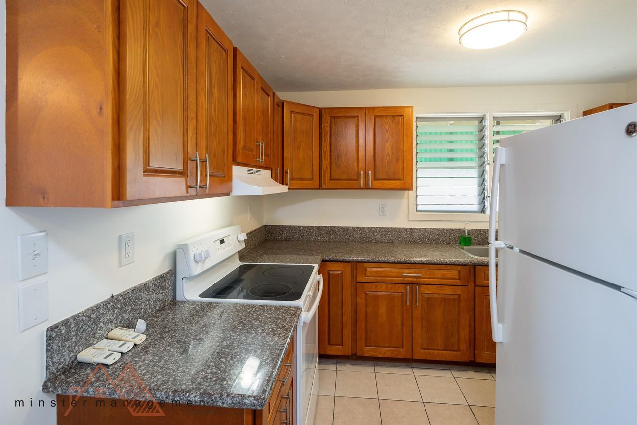 2133 Metcalf St #A - Photo 3 of 19