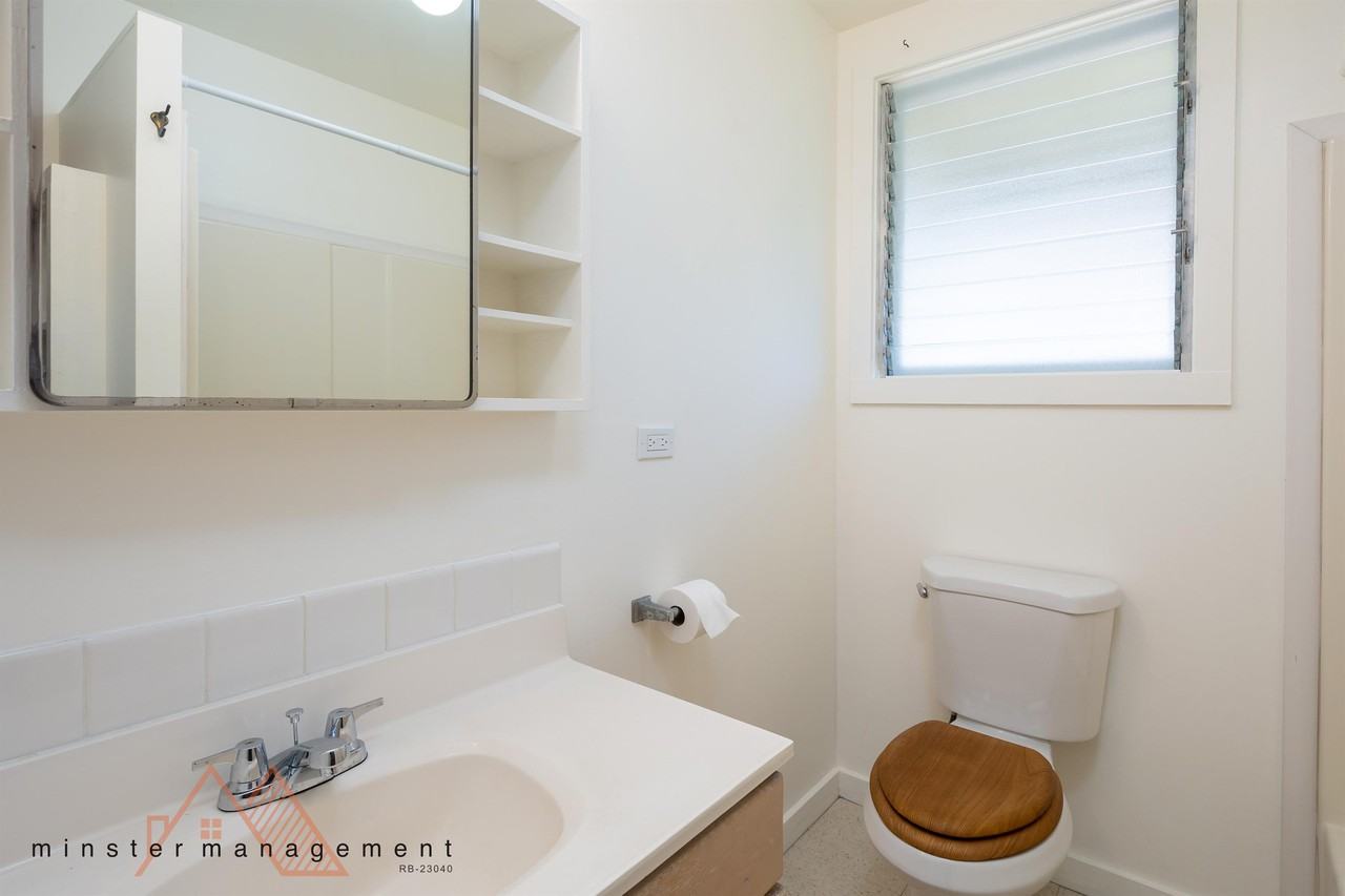 2133 Metcalf St #A - Photo 7 of 19