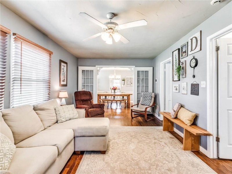 527 Babb Dr - Photo 2 of 14