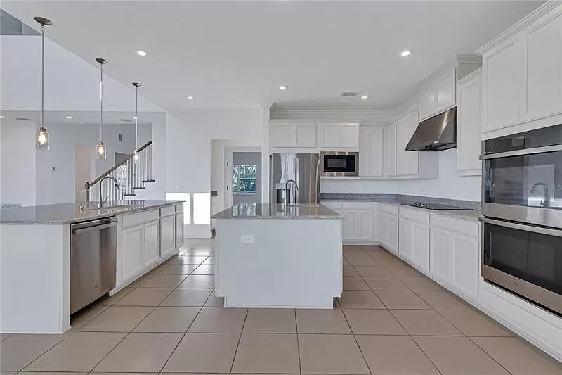 3419 Bella Vista Ct - Photo 5 of 18