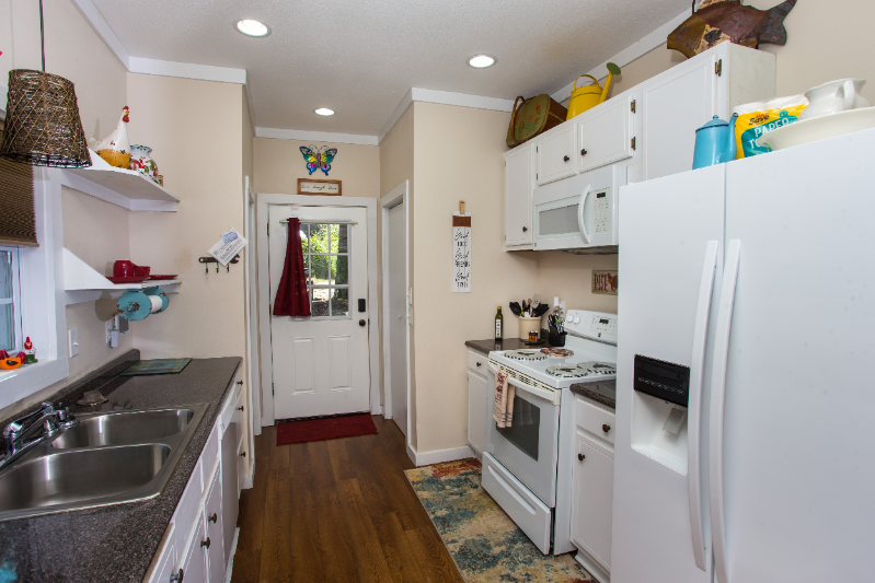 590 Saint Luke Church Rd - Photo 3 of 21