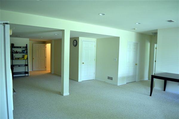 Fox Glen Dr. - Photo 2 of 21