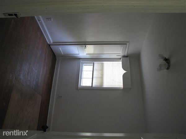 5010 Pierce Ave - Photo 3 of 5