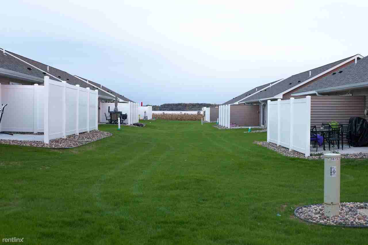 551 Lulu Ln - Photo 2 of 11