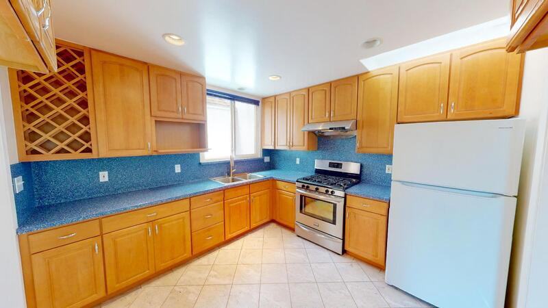 2055 31st Ave - Photo 3 of 28
