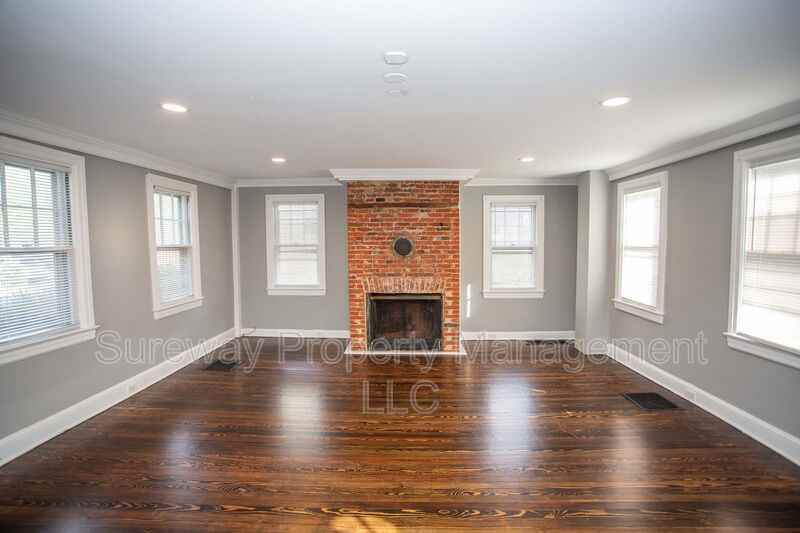 220 South Church Street - Photo 5 of 50