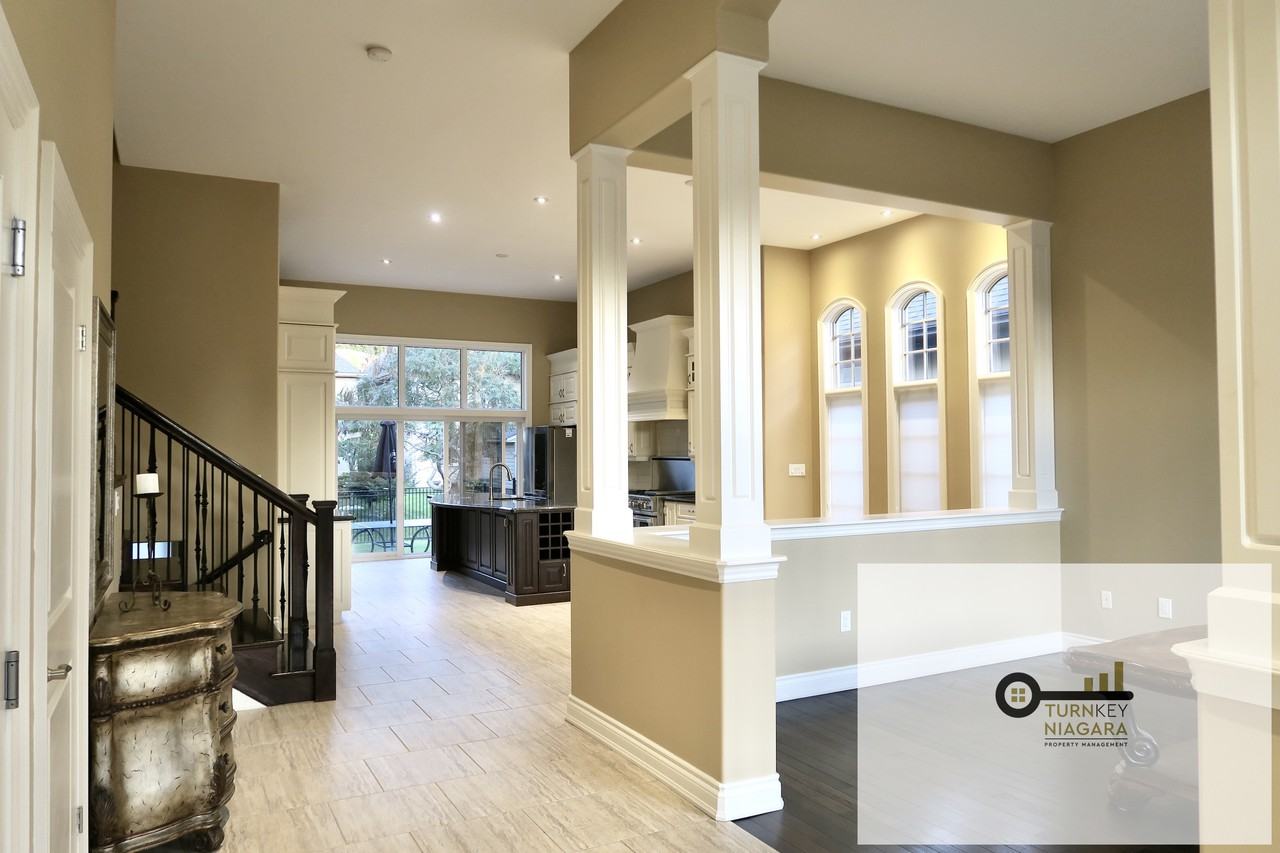 18 Goring Way - Photo 4 of 19