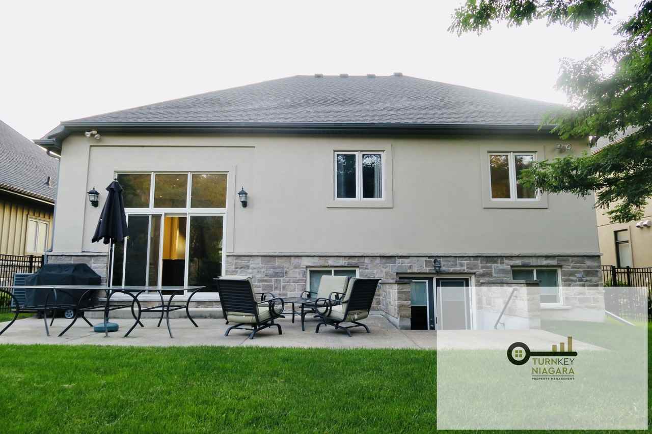 18 Goring Way - Photo 3 of 19