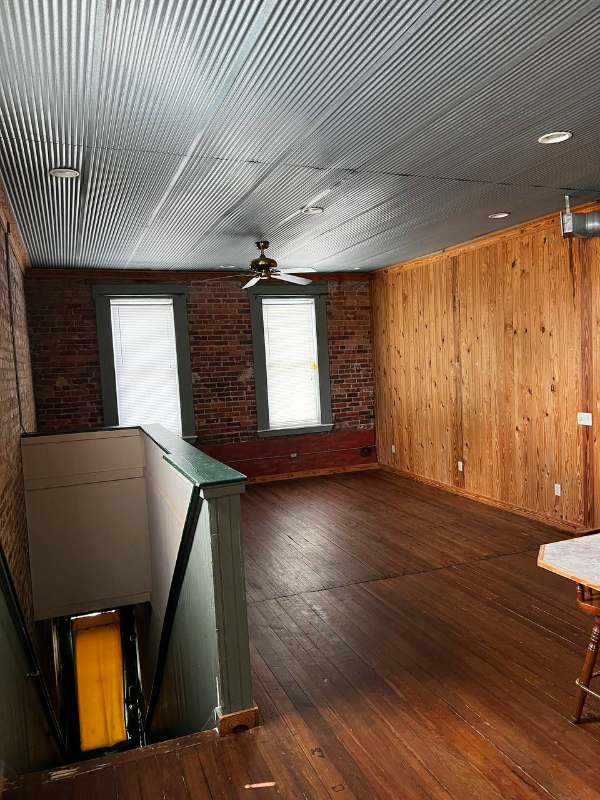 1043 S Pine St #A - Photo 3 of 20