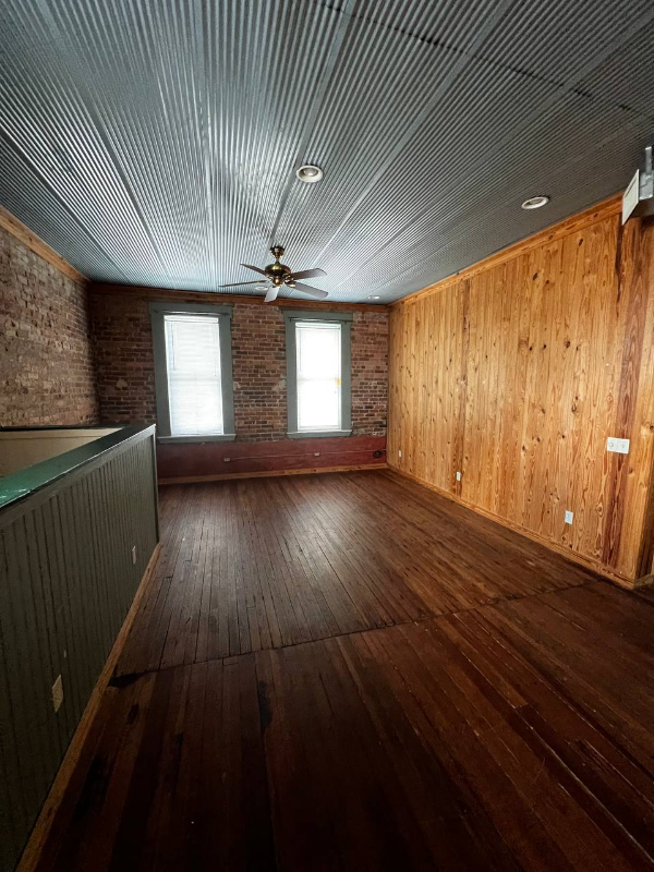 1043 S Pine St #A - Photo 4 of 20