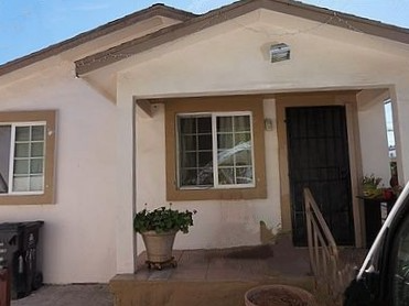 1408 W 55th St #1-2 - Photo 5 of 9