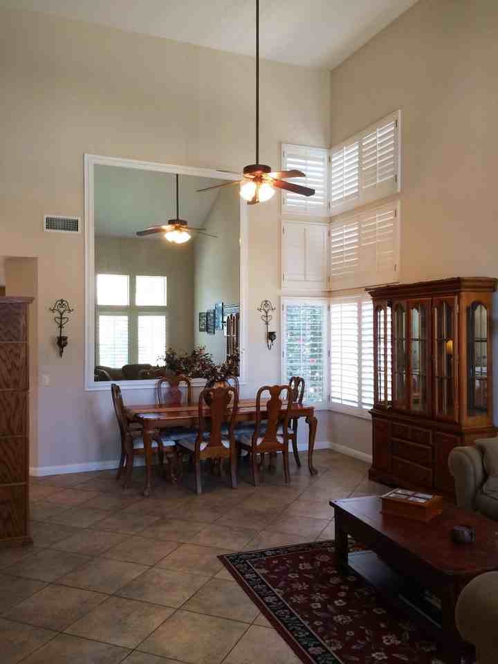 27820 Malaga Ln - Photo 3 of 14