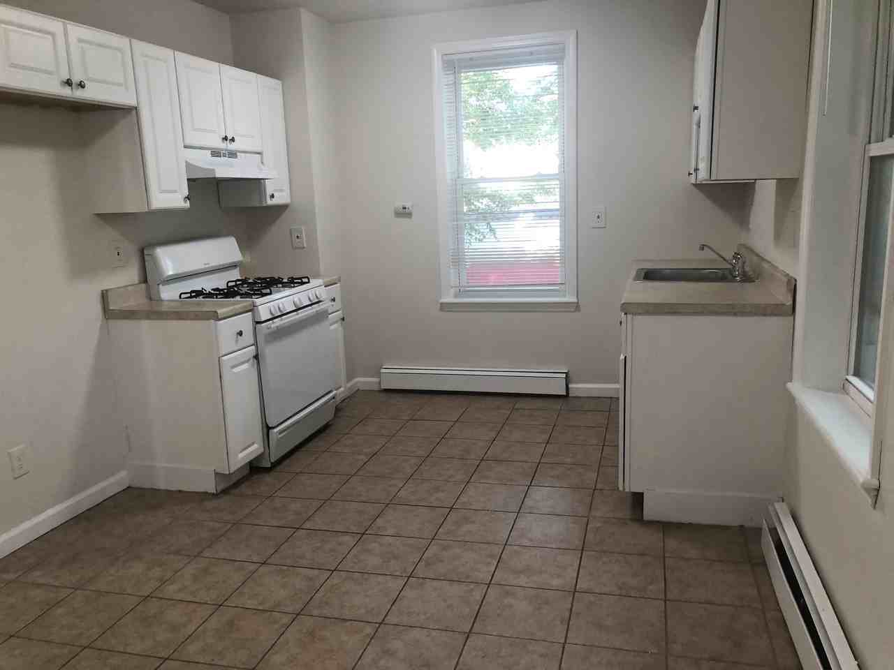 1052 Garfield Avenue #3 - Photo 3 of 14