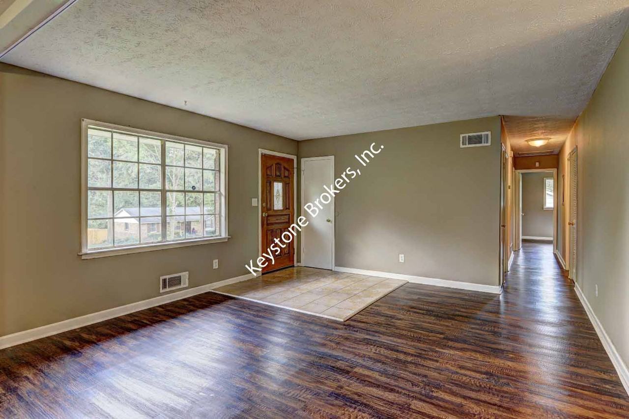 10119 Port Royal Court #1 - Photo 3 of 8