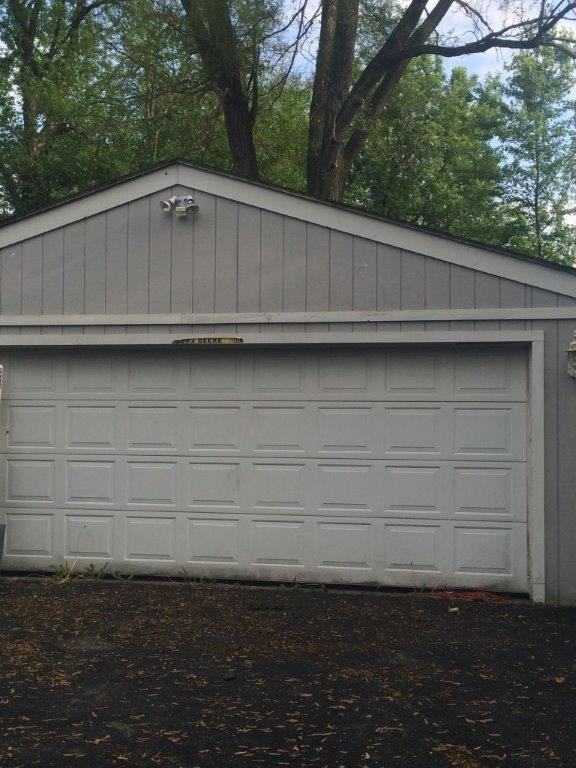 29W645 Butterfield Rd - Photo 2 of 20