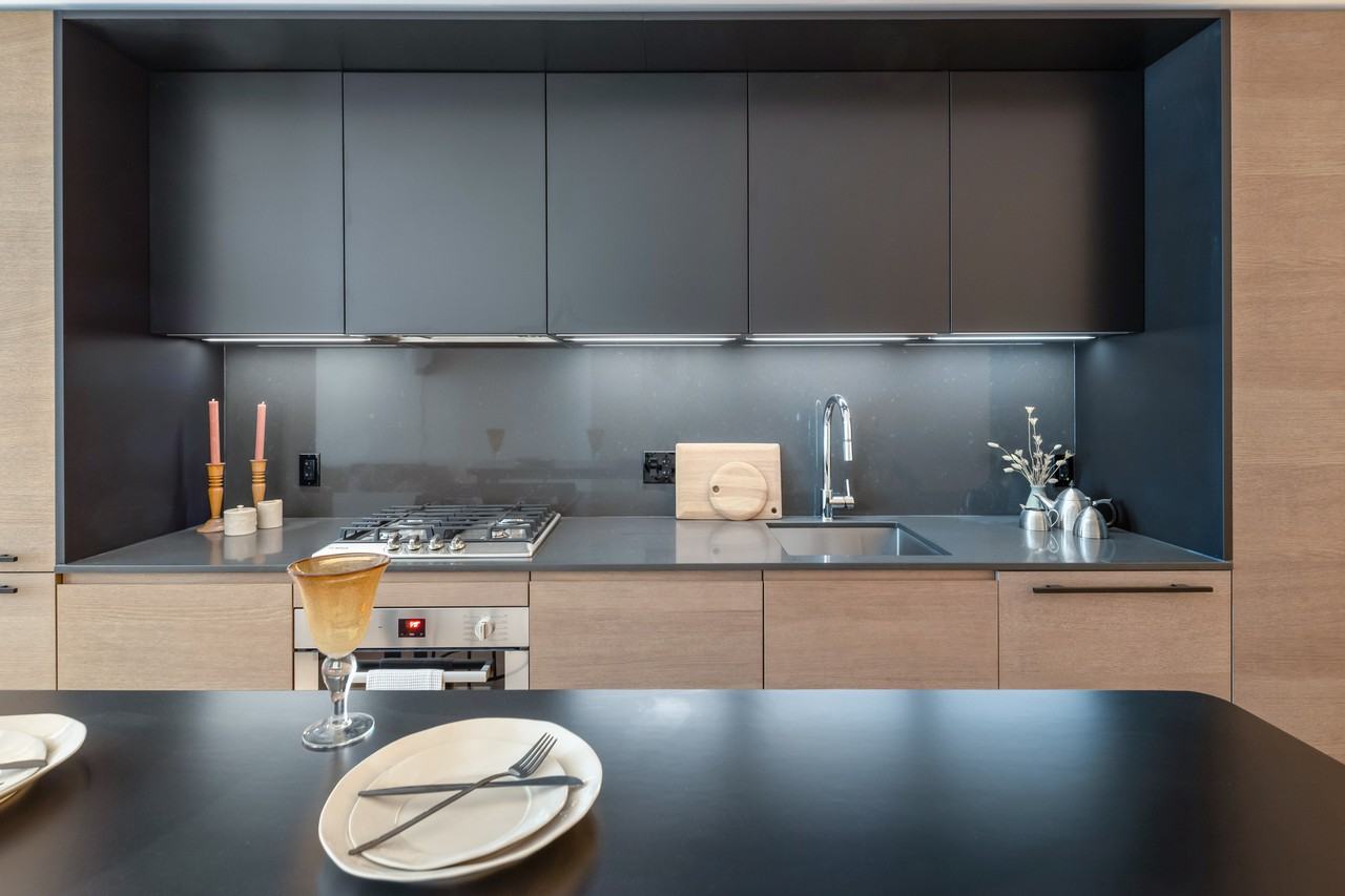 Burrard Place Rental - Photo 2 of 8