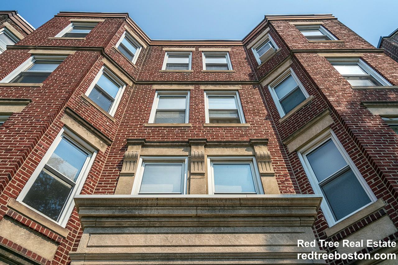 55 Queensberry St #B - Photo 2 of 8